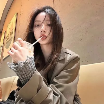 美女总裁爱上我 海报